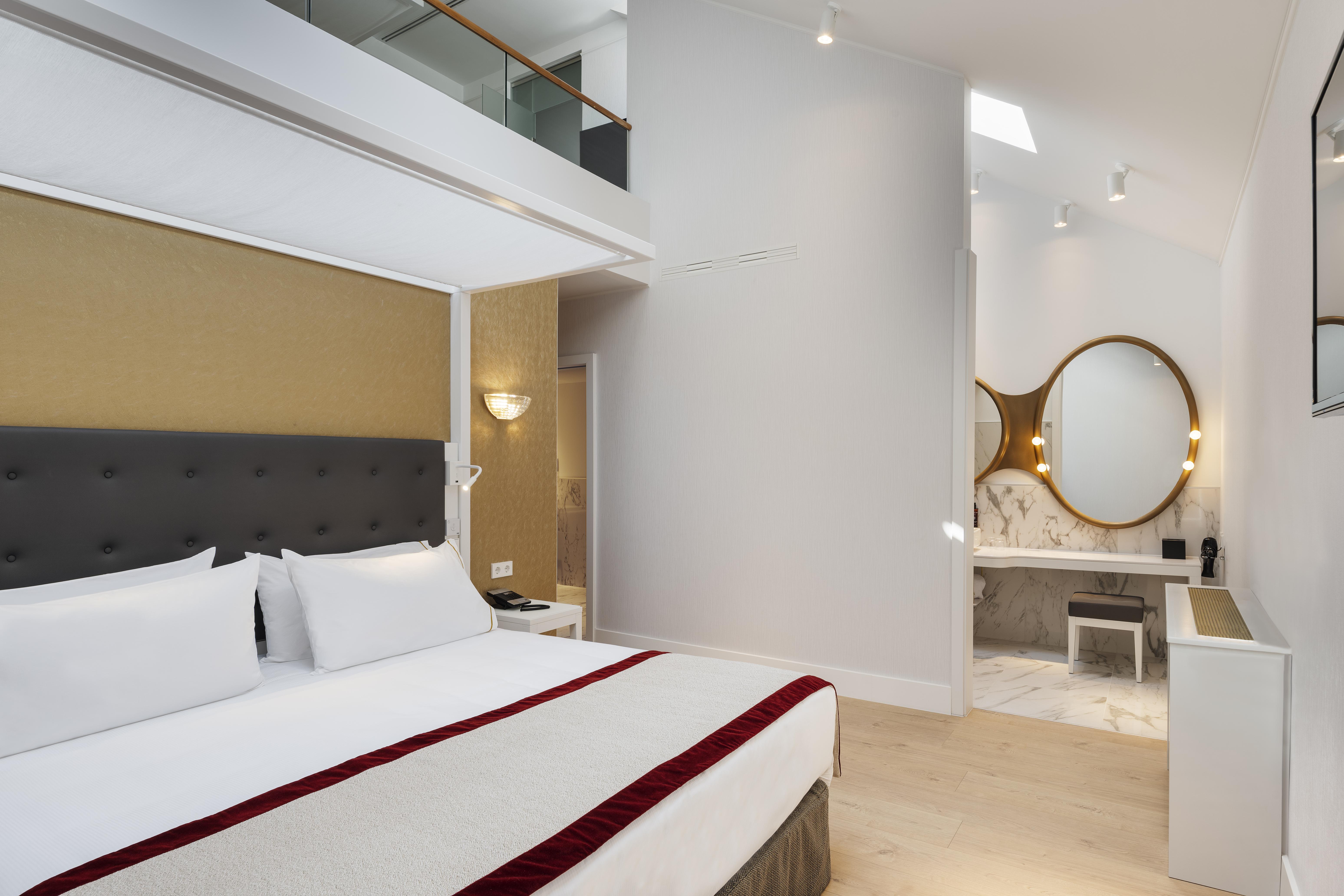 Aurea Ana Palace By Eurostars Hotel Company Budapest Exterior photo A room at the hotel