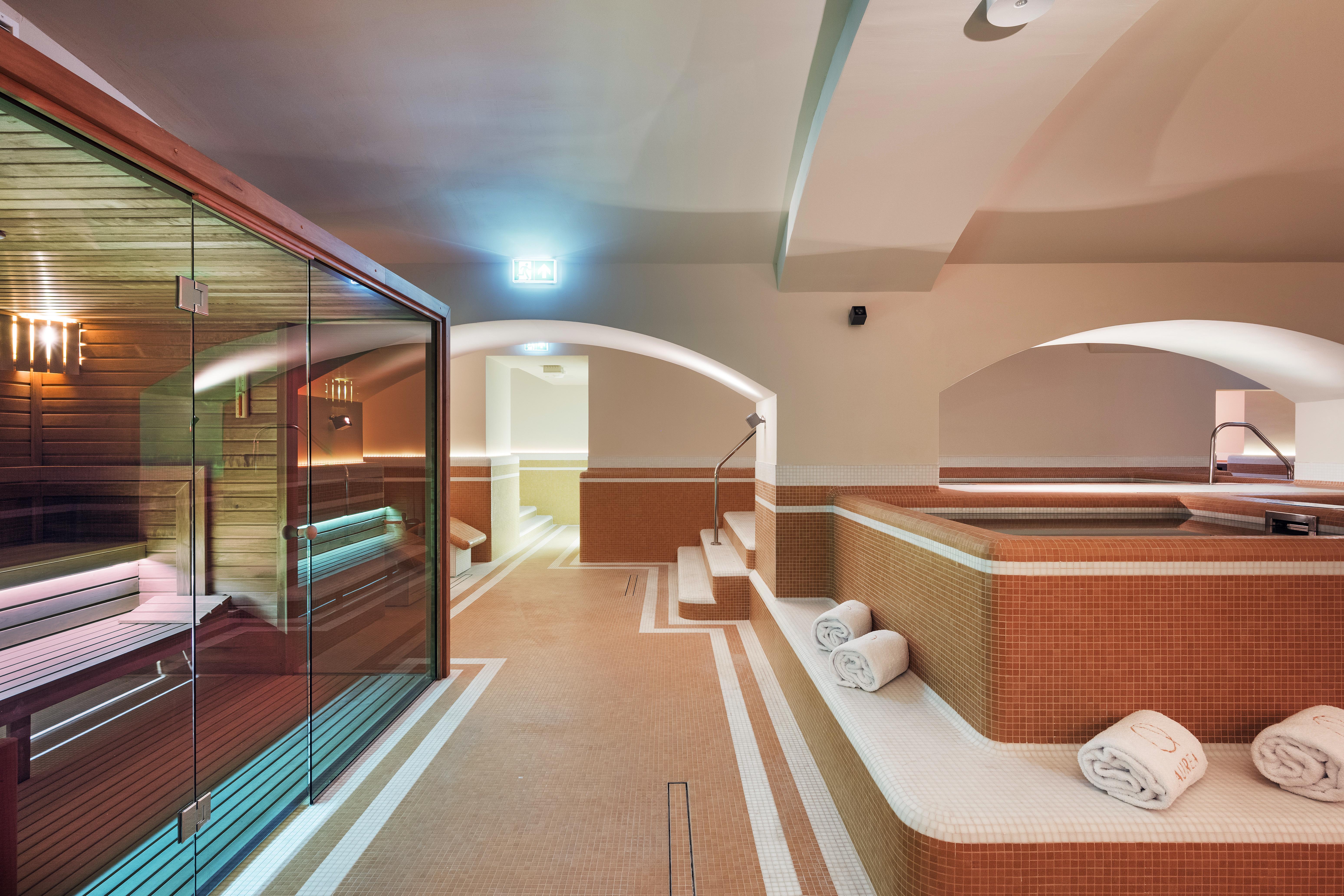 Aurea Ana Palace By Eurostars Hotel Company Budapest Exterior photo The spa at the Hotel