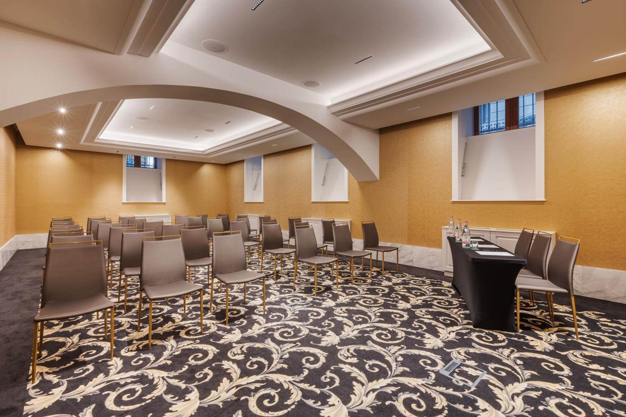 Aurea Ana Palace By Eurostars Hotel Company Budapest Exterior photo The ballroom at the hotel